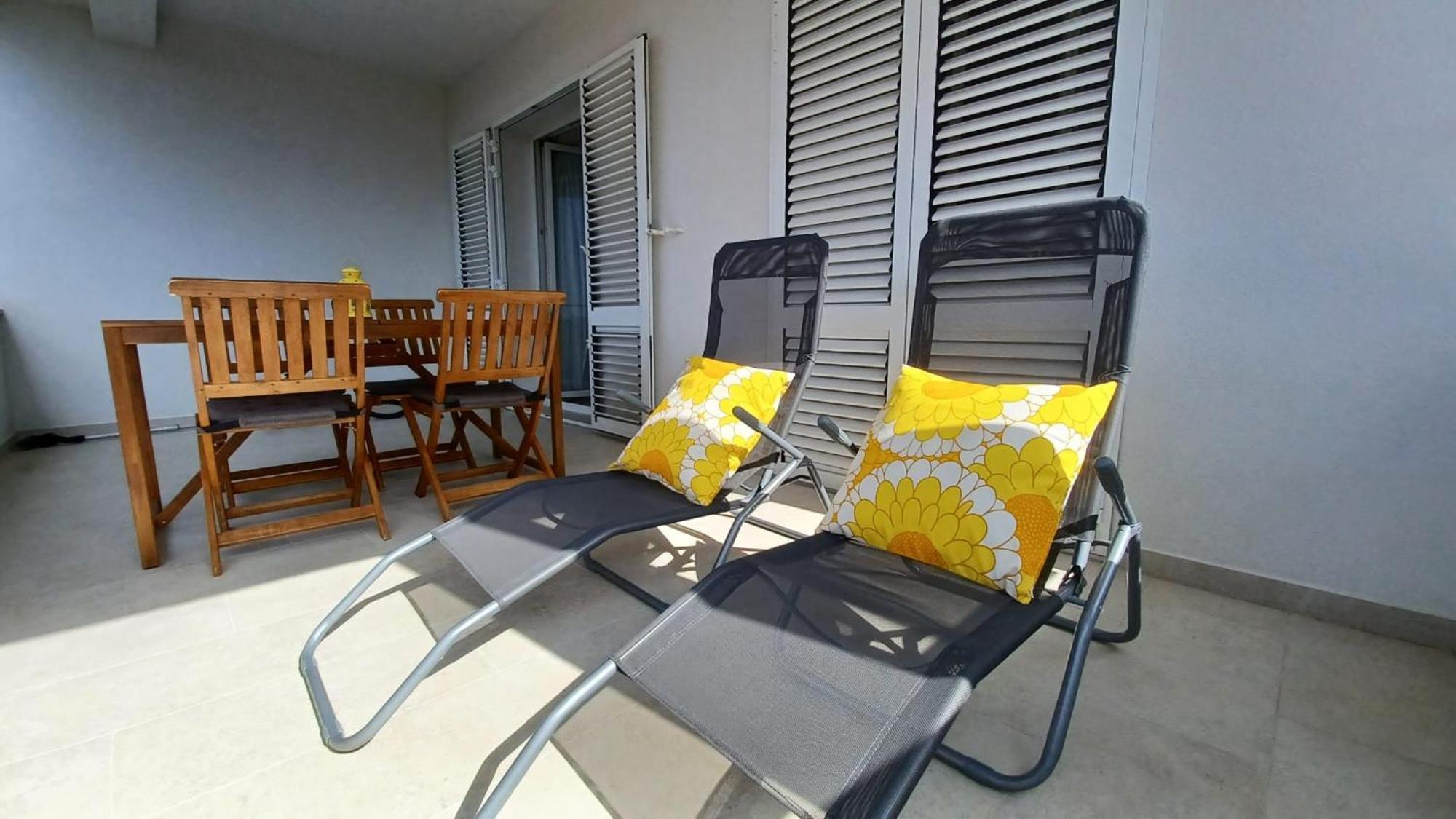 Apartments Daria Krk Town Eksteriør bilde